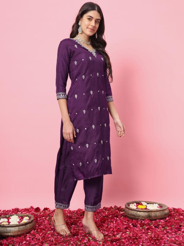 VP 9530 P Silk Blend Kurta and Trouser Set with Organza Dupatta